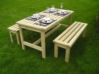 Table and Bench set Garden Furniture
